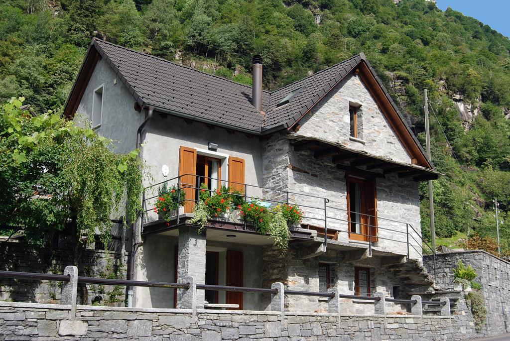 Villa Casa Fontanella Brione  Exterior foto