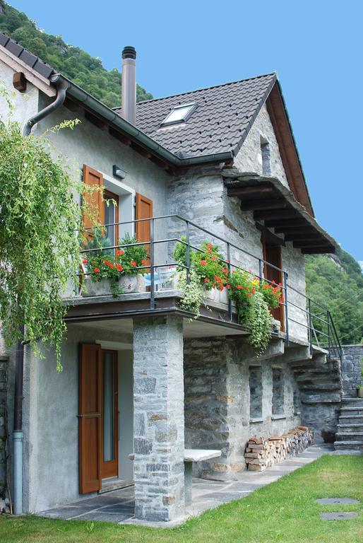 Villa Casa Fontanella Brione  Exterior foto